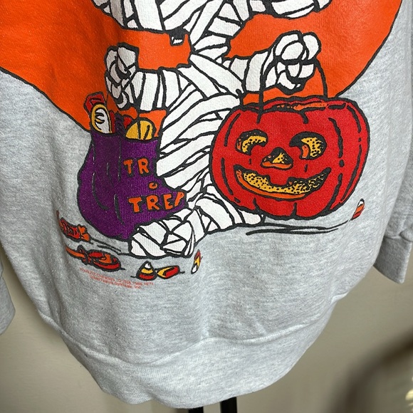 Vintage 1970’s Peanuts Joe Mummy Snoopy cartoon Mummy Monster crewneck pullover - Picture 3 of 8